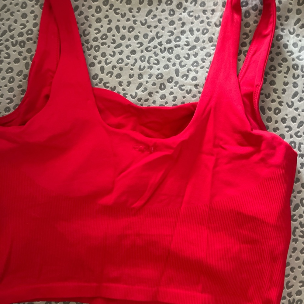 Red PINK Ribbed Crop Tank Top - Picture 3 of 4